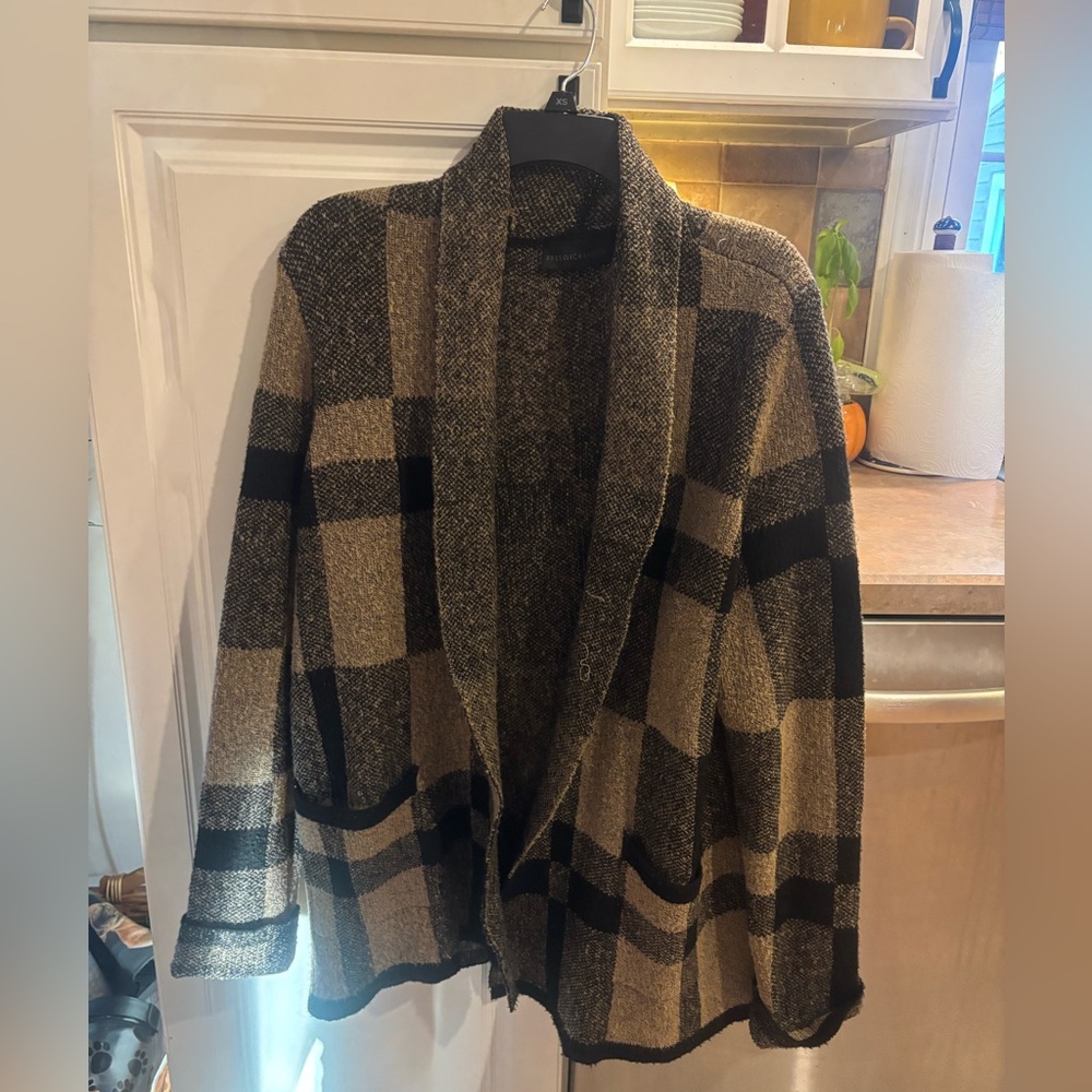 Preswick & Moore Black and Tan Knit Cardigan